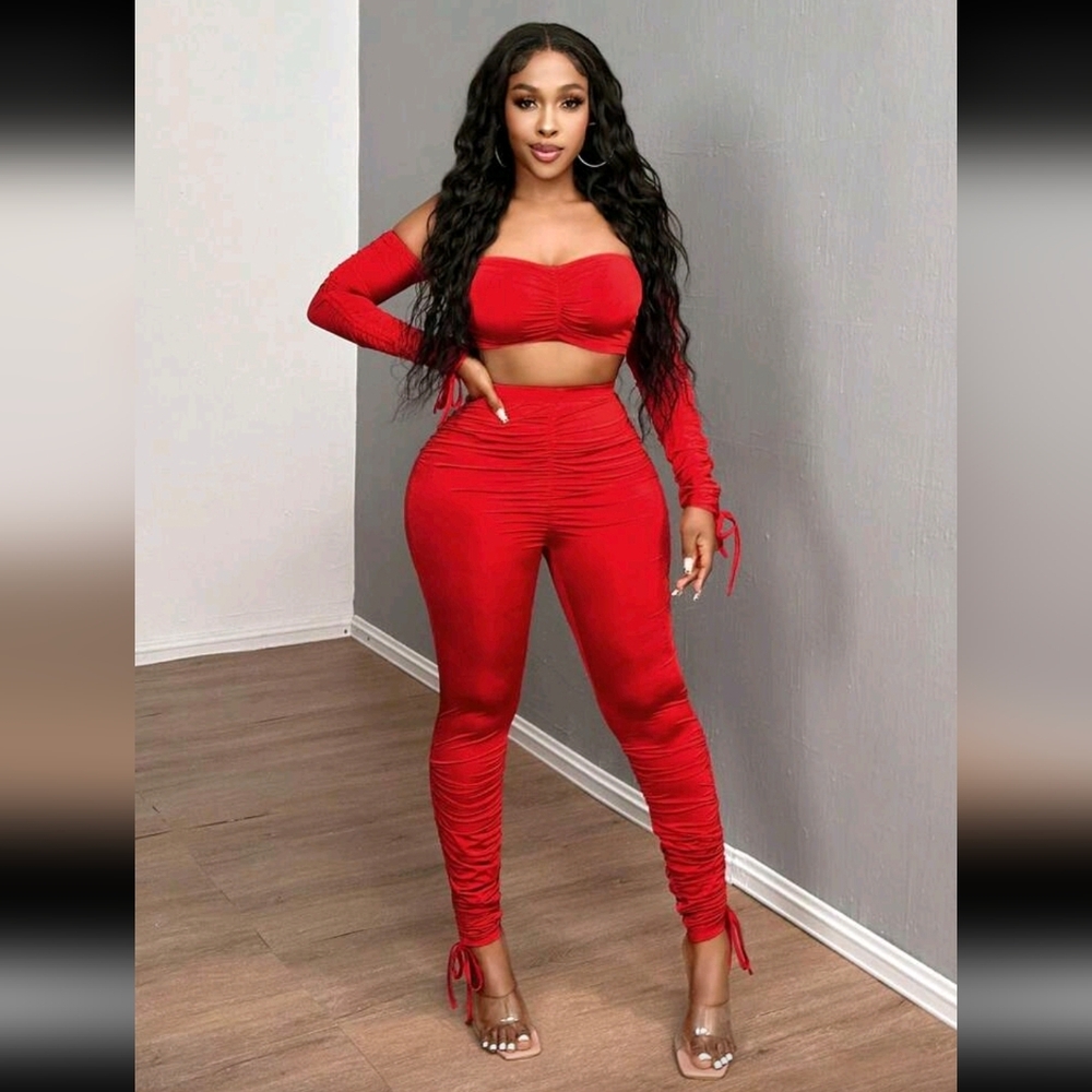 SHEIN Red Ruched Leggings Set